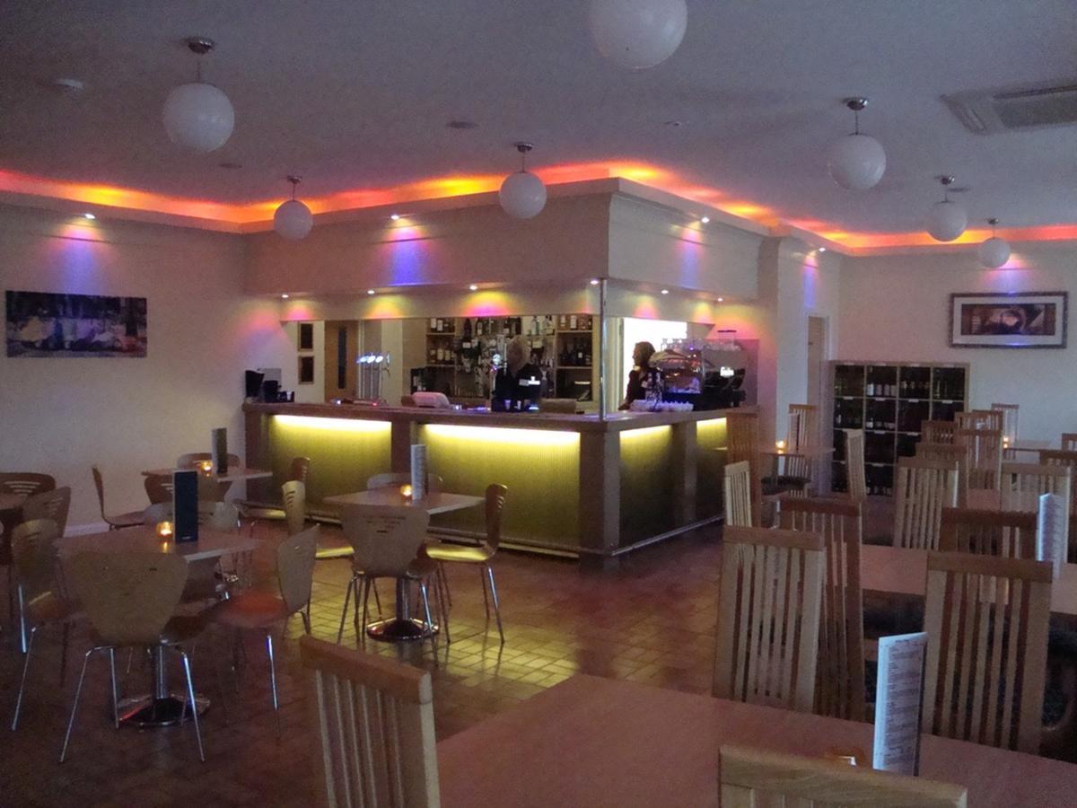 Hawk House Otel West Camel Dış mekan fotoğraf