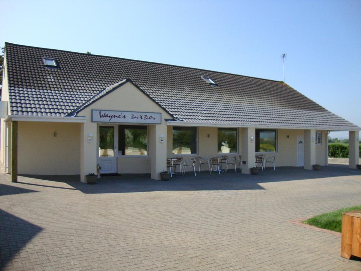 Hawk House Otel West Camel Dış mekan fotoğraf