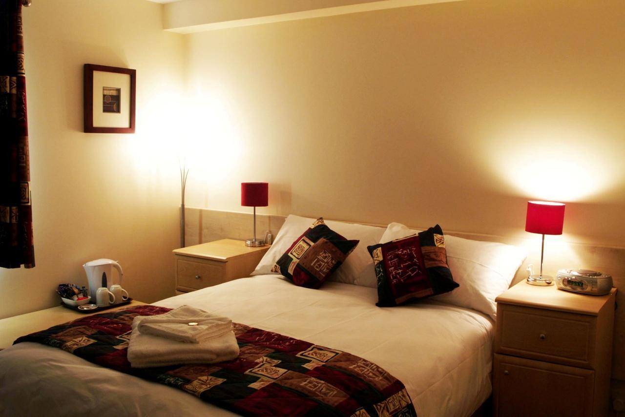 Hawk House Otel West Camel Dış mekan fotoğraf